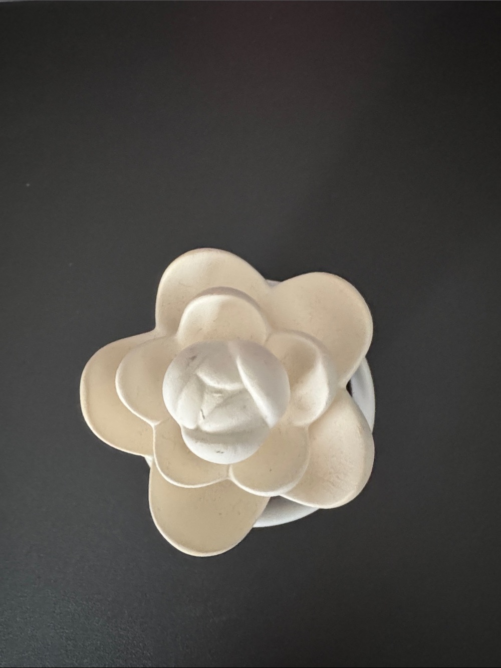 Cream Flower Essential Oil Scent Diffuser